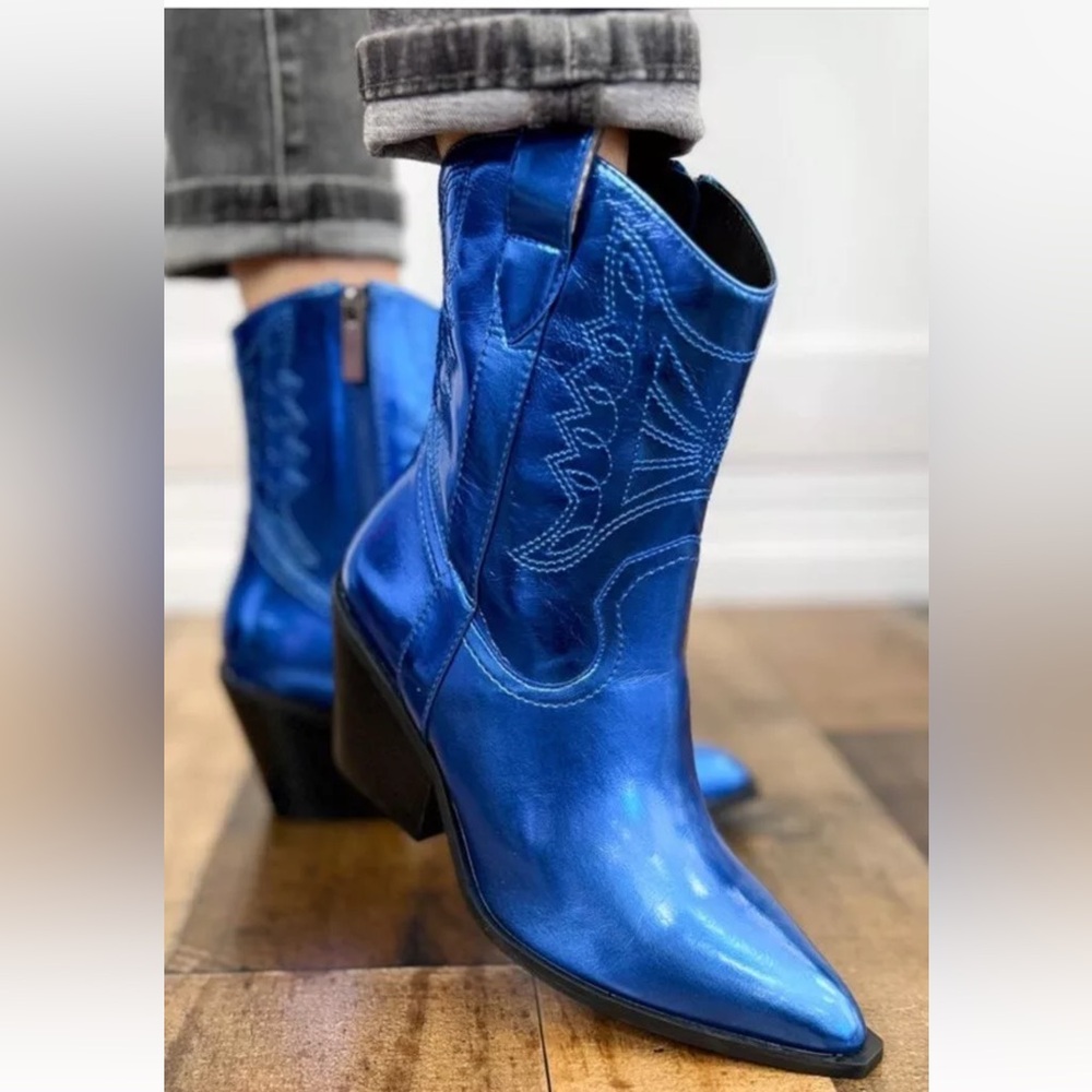 Corkys Rowdy Booties in Electric Blue Size 9